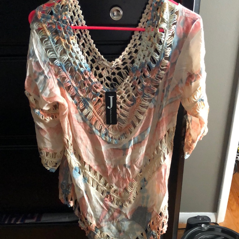 Beautiful coverup NWT